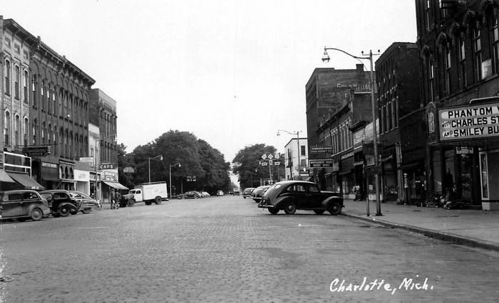 Bee Theatre - Old Postcard (newer photo)